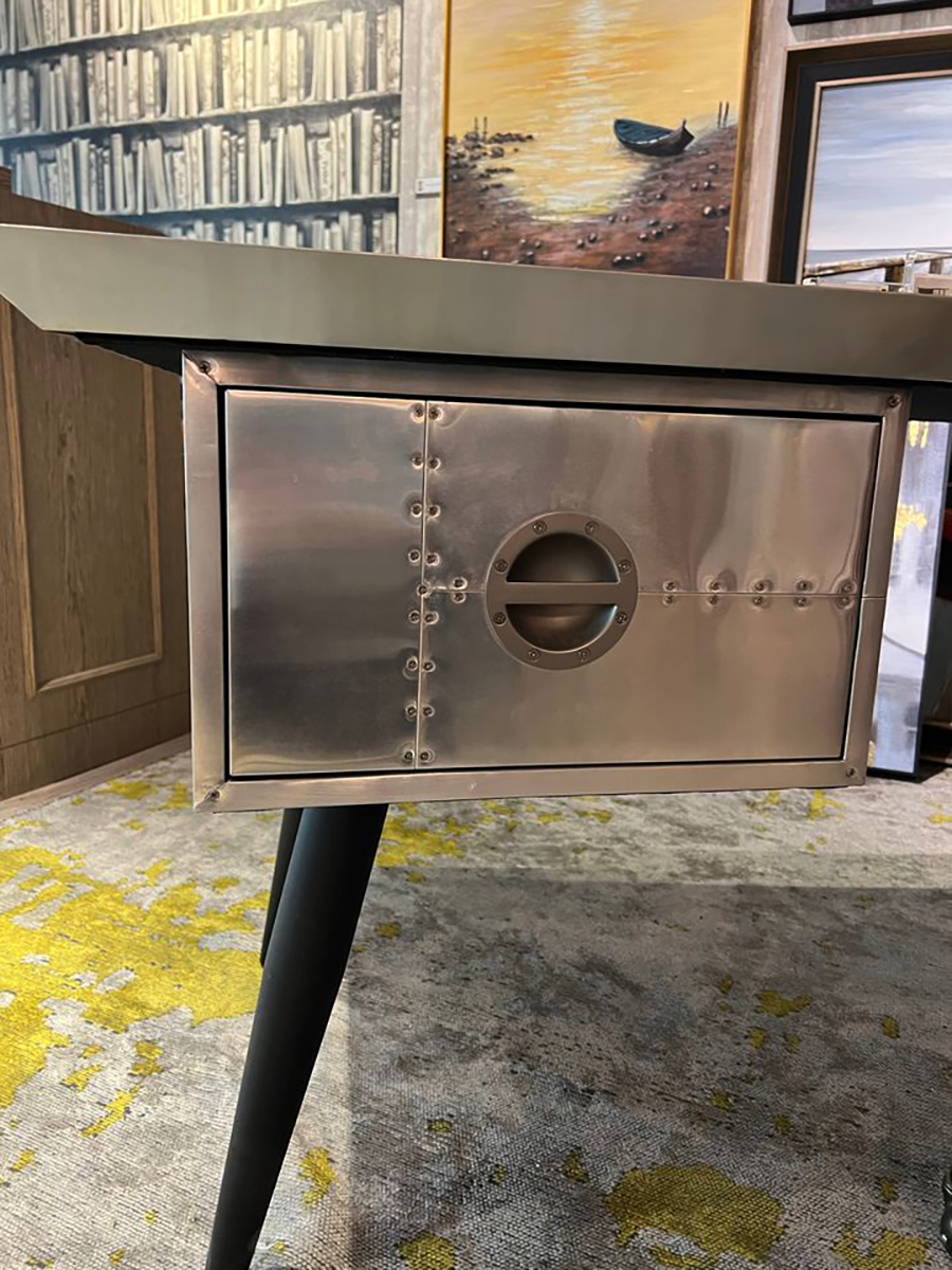 Aviator Wing Executive Desks Table