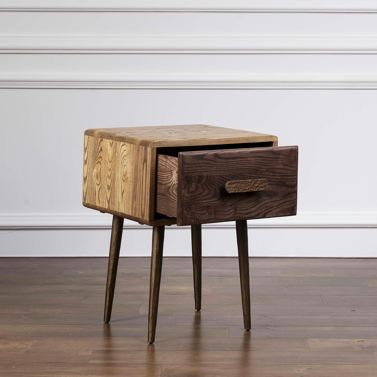 Nordic Pure Solid Wood Lamp Table