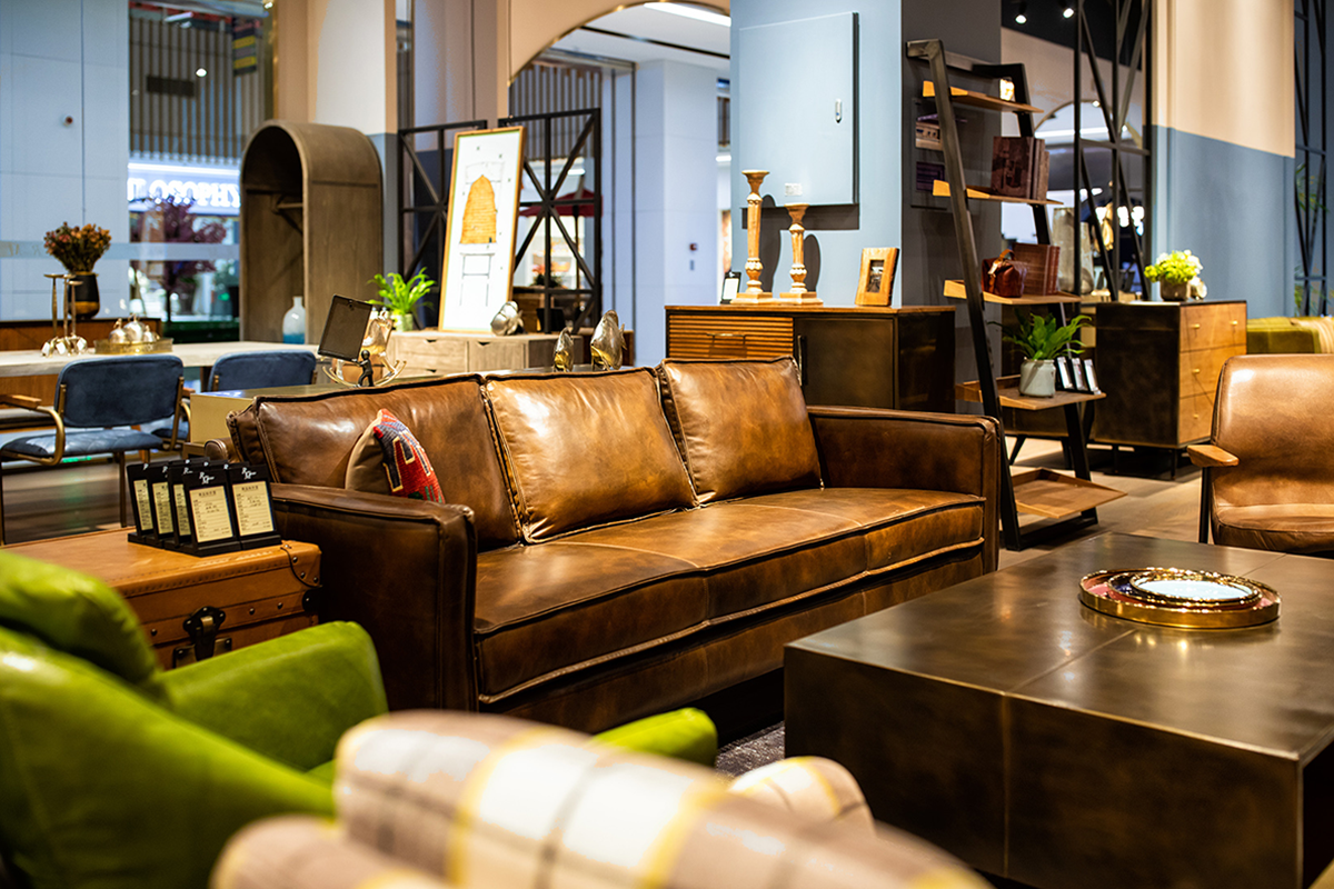 Francis Classic Leather Sofa
