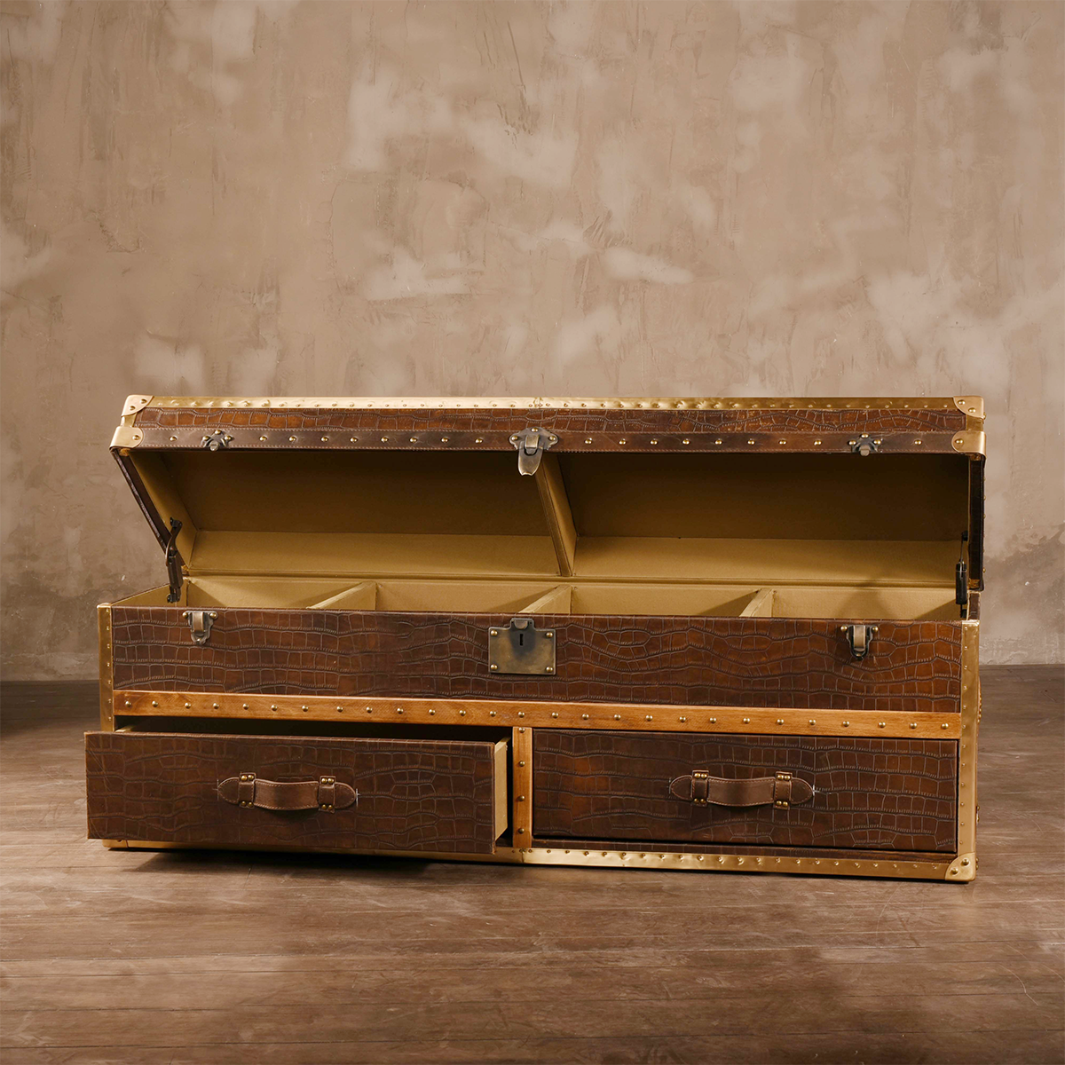 Vintage Antique Crocodile Trunk-RT130
